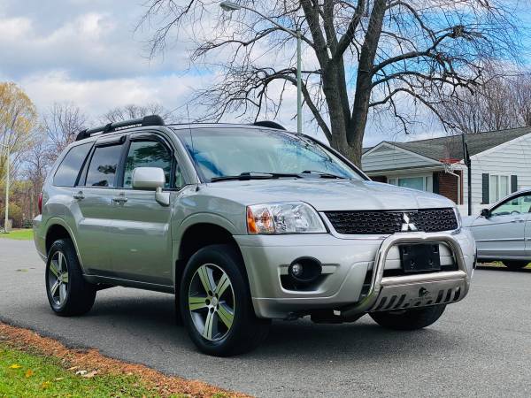 2011 MITSUBISHI ENDEAVOR SE ( ALL WHEEL DRIVE/ ONLY 80K MILES ) -... for sale in West Sand Lake, NY – photo 4