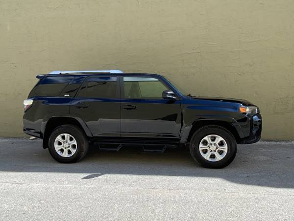 2017 Toyota 4Runner 4x4 4wd 40-k miles - cars & trucks - by owner -... for sale in Hialeah, FL – photo 2
