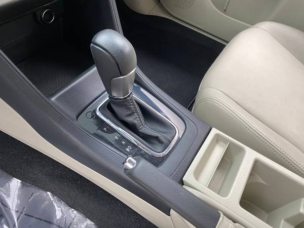 2015 Subaru XV Crosstrek Limited Sport Utility 4D hatchback Black -... for sale in Park Ridge, IL – photo 21