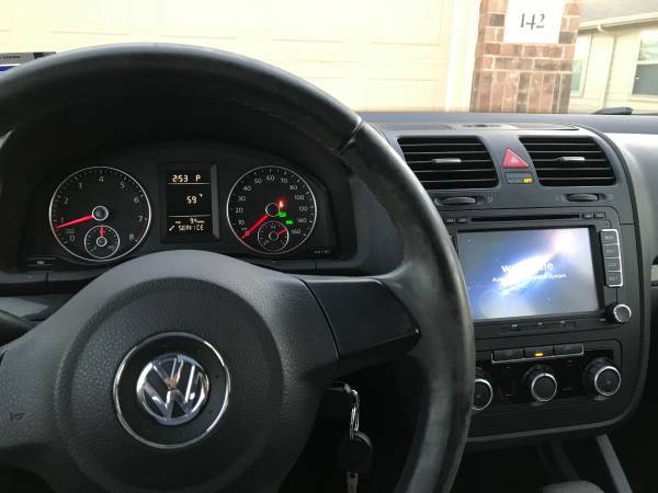 2010 Volkswagen Jetta, 2.5 very reliable, cold a.c., runs smooth -... for sale in Kyle, TX – photo 7