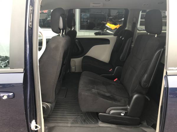 2013 Dodge Grand Caravan SE - V6 - Rear Heat and AC - CLEAN!! - cars... for sale in Ironwood, WI – photo 7