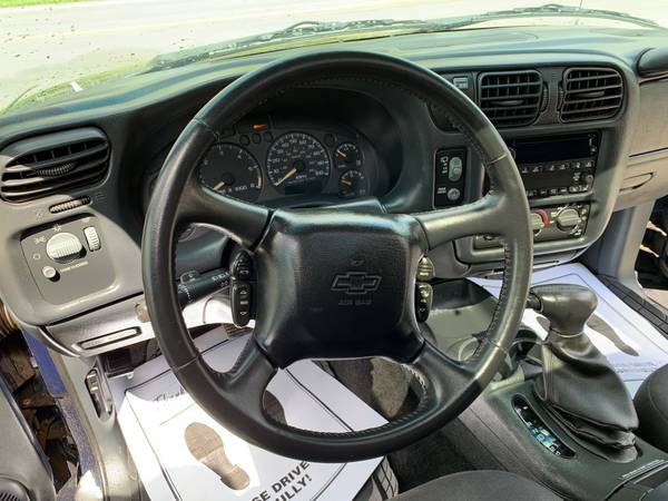 2004 Chevrolet Blazer LS 4X4 Sport Utility 2-Door for sale in Dayton, OH – photo 10