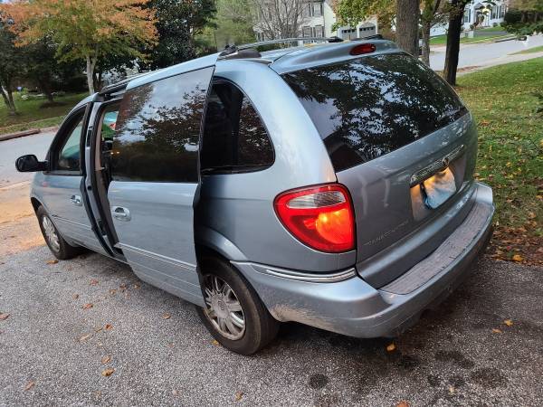 2005 Chrysler Town & Country - cars & trucks - by owner - vehicle... for sale in Bowie, District Of Columbia – photo 4