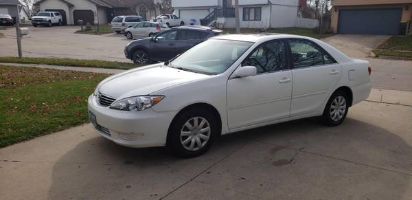 Toyota Camry 2006 - cars & trucks - by owner - vehicle automotive sale for sale in Iowa City, IA – photo 2