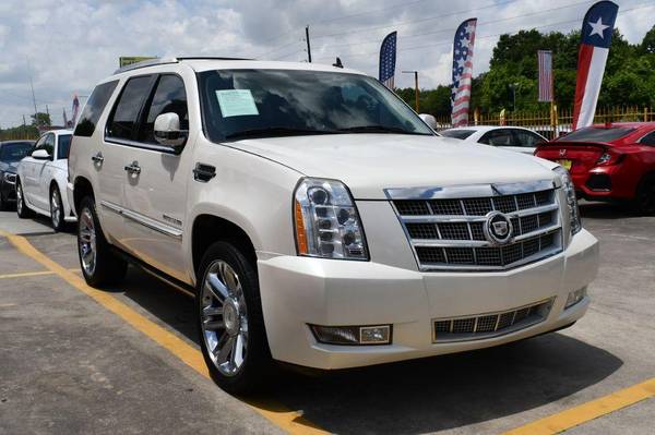 2010 CADILLAC ESCALADE PLATINUM - - by dealer for sale in Houston, TX – photo 3