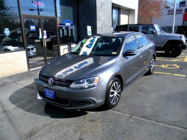 2013 Volkswagen Jetta SE 2 5L GAS SIPPING SEDAN - - by for sale in Plaistow, MA – photo 4