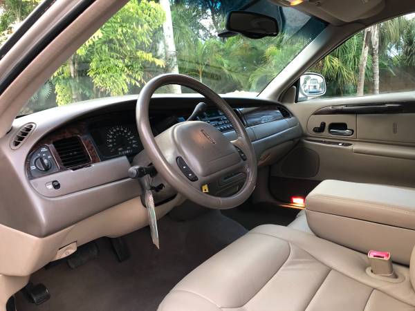 Lincoln Town Car 60K Excellent Shape for sale in TAMPA, FL – photo 8