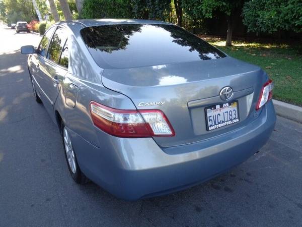 2007 Toyota Camry Hybrid - cars & trucks - by dealer - vehicle... for sale in North Hollywood, CA – photo 2
