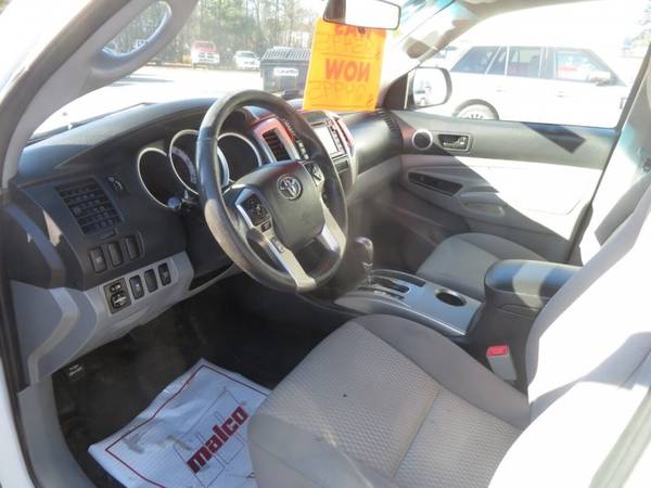2015 Toyota Tacoma V6 4x4 4dr Double Cab 5.0 ft SB 5A TACOMA LAND!!... for sale in Concord, MA – photo 7
