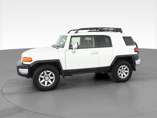 2014 Toyota FJ Cruiser Sport Utility 2D suv White - FINANCE ONLINE -... for sale in New Haven, CT – photo 4