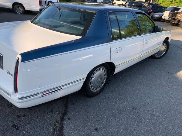 1997 Cadillac DeVille Base 4dr Sedan CALL OR TEXT TODAY! - cars & for sale in Stafford, District Of Columbia – photo 5