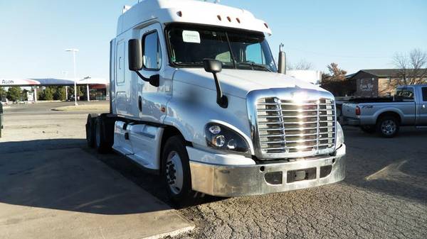 2016 Freightliner Cascadia - cars & trucks - by dealer - vehicle... for sale in SAN ANGELO, TX – photo 2