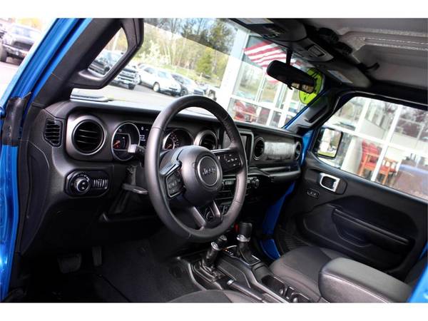 2020 Jeep Gladiator SPORT ONE OF A KIND MUST SEE ONLY 8, 840 MILES for sale in Salem, NH, VT – photo 23