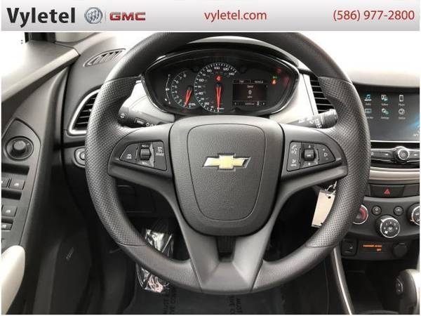 2017 Chevrolet TRAX wagon AWD 4dr LT - Chevrolet Summit White - cars... for sale in Sterling Heights, MI – photo 14