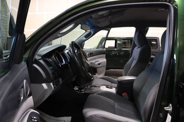 2014 Toyota Tacoma 4WD Double Cab V6 Automatic Gre - cars & for sale in Hillsboro, WA – photo 8