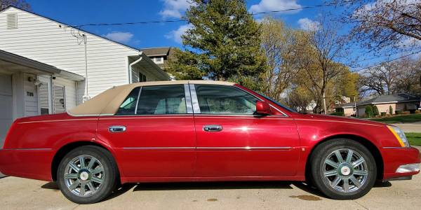 09 Cadillac DTS - luxury sedan for sale in Manchester, IA – photo 14