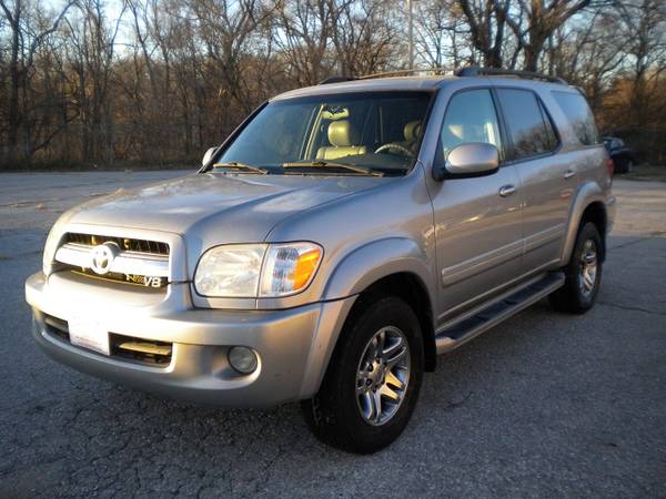 2005 Toyota Sequoia LTD 4WD - cars & trucks - by dealer - vehicle... for sale in Omaha, NE – photo 4
