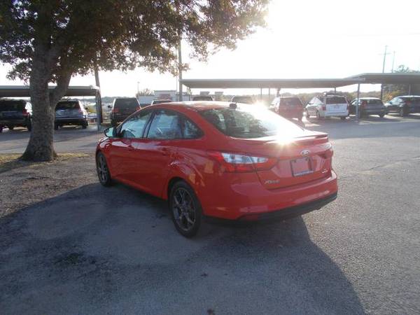 2014 Ford Focus SE Sedan - cars & trucks - by dealer - vehicle... for sale in Weatherford, TX – photo 5