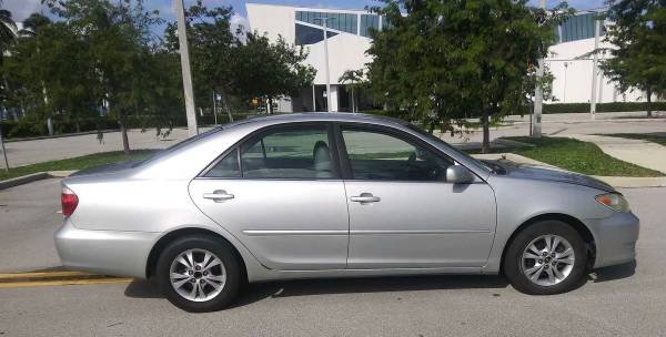 2005 toyota Camry 3.0L - cars & trucks - by owner - vehicle... for sale in Coral Springs, FL – photo 2