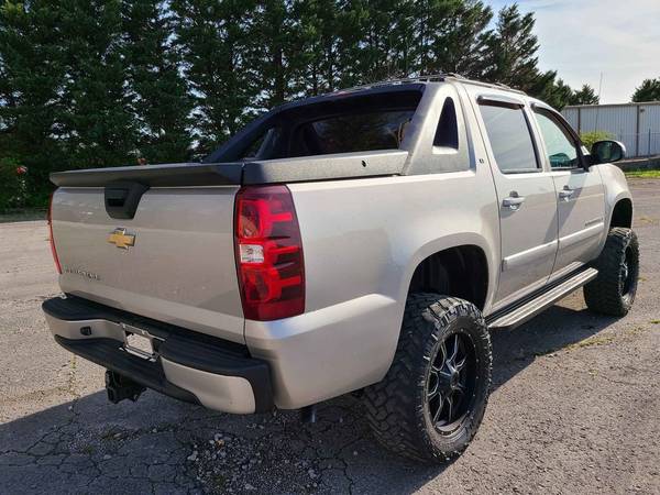 Lifted CHEVY AVALANCHE Only 100k miles - - by dealer for sale in Owens Cross Roads, AL – photo 5