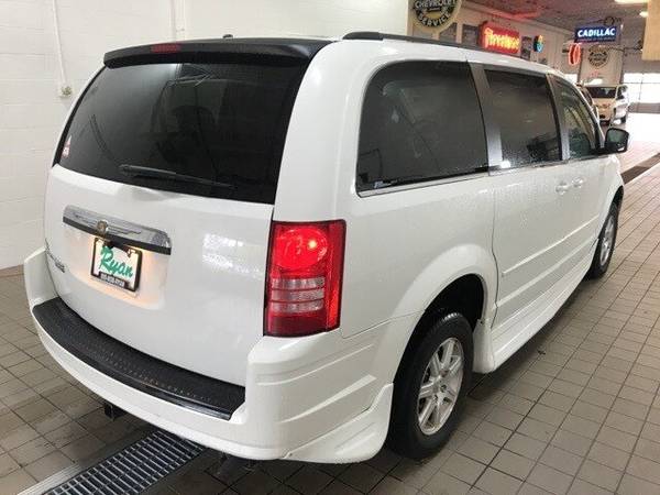 2008 Chrysler Town Country Touring for sale in Buffalo, MN – photo 5