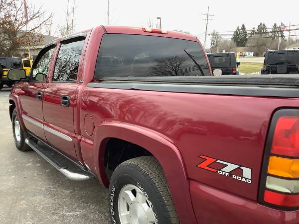 Strong! 2005 GMC Sierra 1500! Z71 4x4! Crew Cab! We Finance! - cars... for sale in Ortonville, MI – photo 10