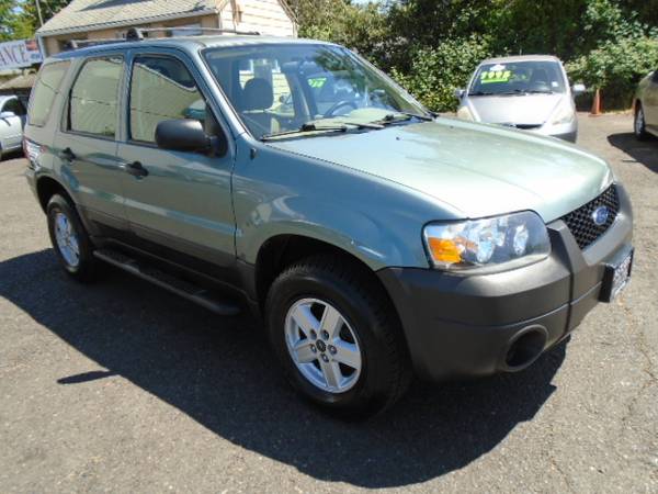 2006 Ford Escape XLS 4WD Sport Utility 4Dr - - by for sale in Portland, OR – photo 5