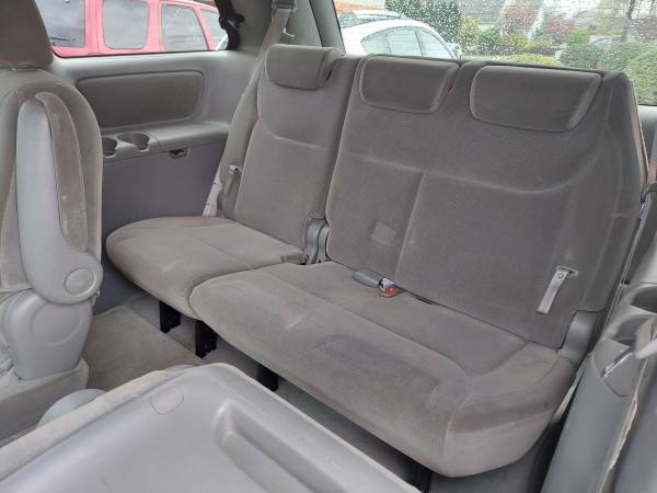 2004 toyota sienna le passenger van - - by dealer for sale in New Haven, CT – photo 7