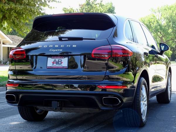 2016 Porsche Cayenne LUXURY AND POWER! FINANCING AVAIL! SUPER CLEAN! for sale in Pasadena, CA – photo 10
