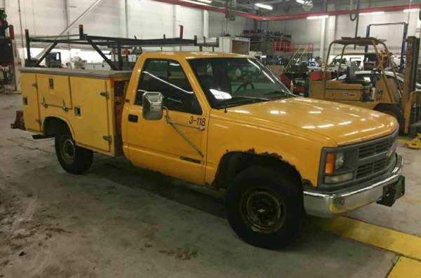 95 chevy 3500 utility $2,500 OBO - cars & trucks - by owner -... for sale in Madison, WI – photo 2