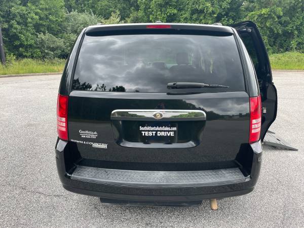 2008 Chrysler Town & Country Wheelchair Van - - by for sale in Newnan, GA – photo 4