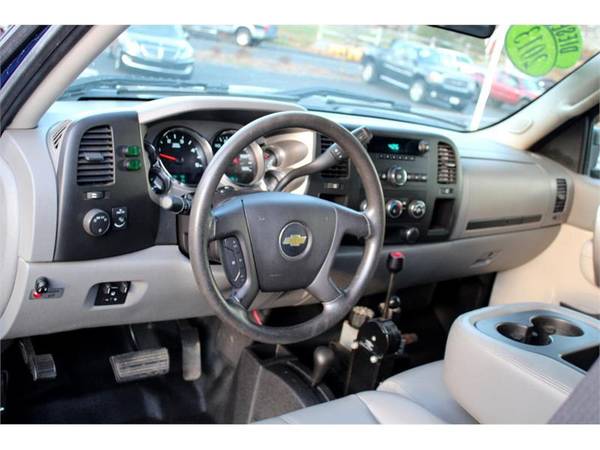 2013 Chevrolet Chevy Silverado 3500HD **FINANCING AVAILABLE** - cars... for sale in Salem, NH – photo 17