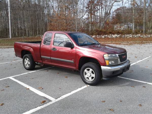 2008 GMC Canyon 4x4 with low miles - cars & trucks - by owner -... for sale in New London, RI – photo 2