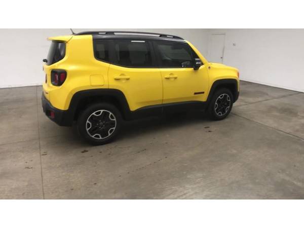 2017 Jeep Renegade 4x4 4WD Trailhawk SUV - cars & trucks - by dealer... for sale in Coeur d'Alene, MT – photo 9