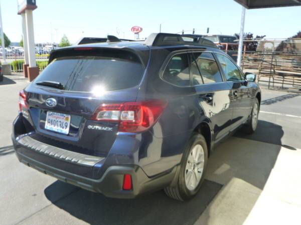2018 Subaru Outback 2.5i Premium SKU:6618 Subaru Outback 2.5i... for sale in Stockton, CA – photo 7