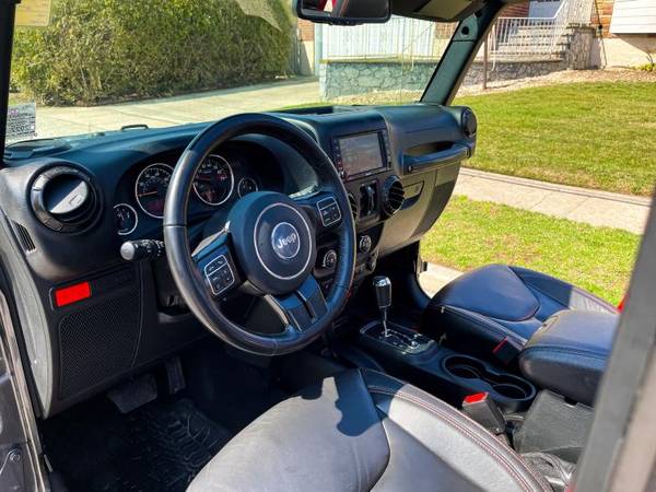2018 Jeep Wrangler JK Unlimited Rubicon 4x4 SUV - - by for sale in Westbury , NY – photo 4