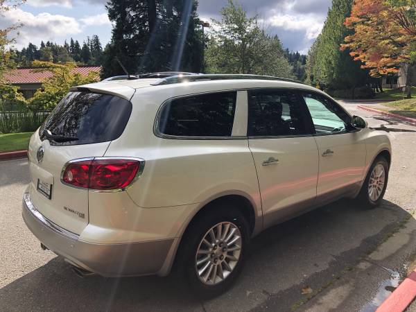 2012 Buick Enclave AWD --Third Row, Clean title, Local Trade-- for sale in Kirkland, WA – photo 5