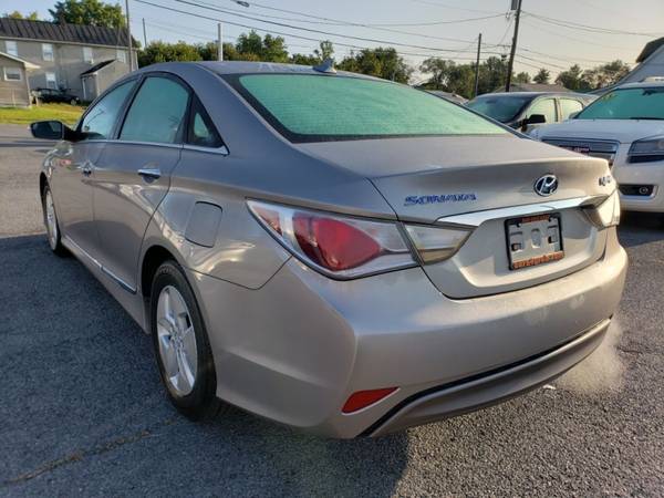 2012 HYUNDAI SONATA HYBRID with - cars & trucks - by dealer -... for sale in Winchester, District Of Columbia – photo 5
