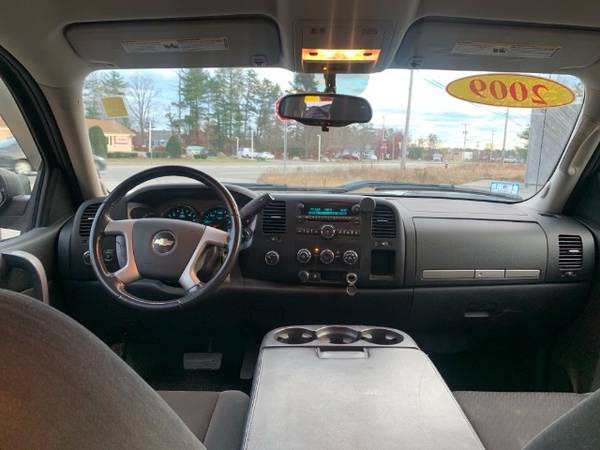 2009 Chevrolet Silverado 1500 LT1 Crew Cab 4WD - cars & trucks - by... for sale in Plaistow, ME – photo 21