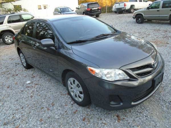 2011 Toyota Corolla LE * Tires 90% * 1.8L / 38 MPG - cars & trucks -... for sale in Hickory, KY – photo 2