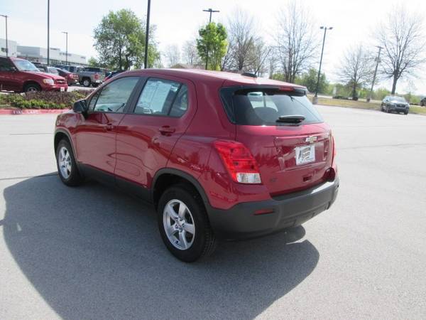2015 Chevy Chevrolet Trax LS suv Ruby Red Metallic for sale in Fayetteville, AR – photo 4