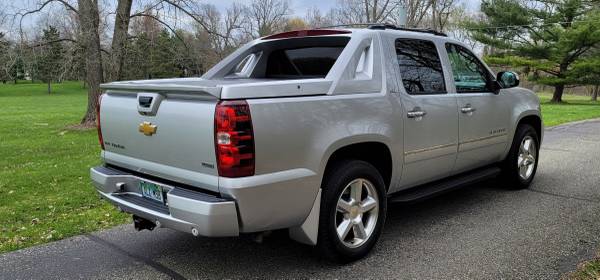 2011 Chevy AVALANCHE Price Reduced again it will be gone soon! for sale in Grand Rapids, MI – photo 5