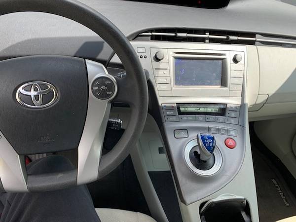 2015 Toyota Prius clean title first owner, 87k miles only - cars & for sale in Santa Clara, CA – photo 3