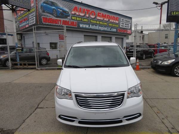 2016 Chrysler Town & Country Touring Minivan Runs & Looks Great! for sale in Brooklyn, NY – photo 6