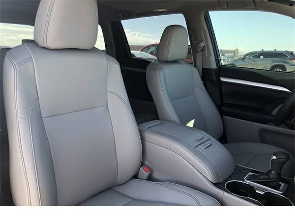2019 Toyota Highlander XLE / $5,816 below Retail! for sale in Scottsdale, AZ – photo 6