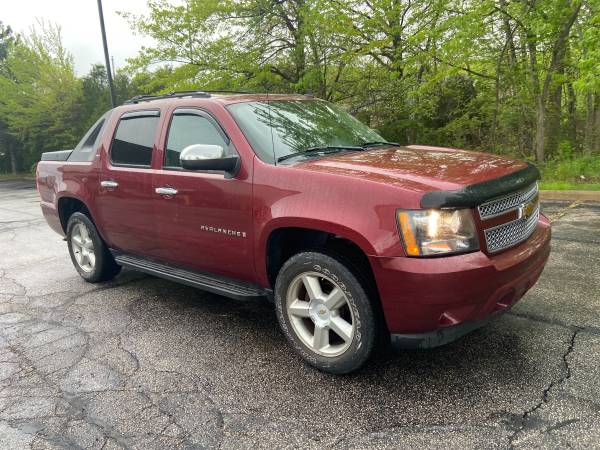 2008 Chevrolet Avalanche LTZ - - by dealer - vehicle for sale in Eastlake, OH – photo 6