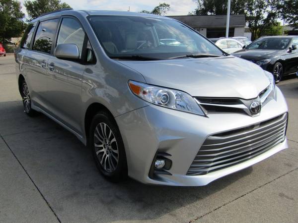 2019 Toyota Sienna XLE for sale in Akron, OH – photo 9