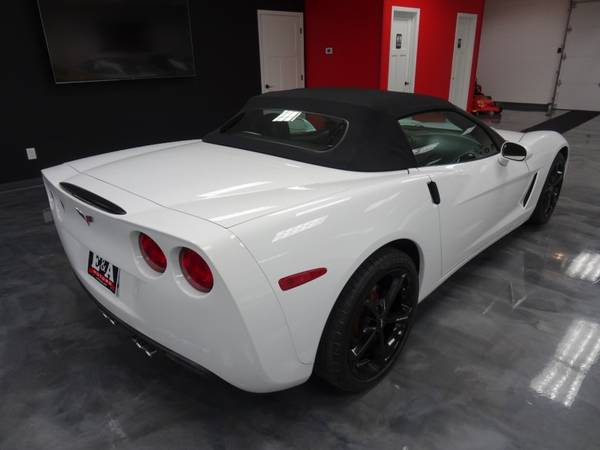 2012 Chevrolet Corvette 1LT - - by dealer - vehicle for sale in Waterloo, WI – photo 22