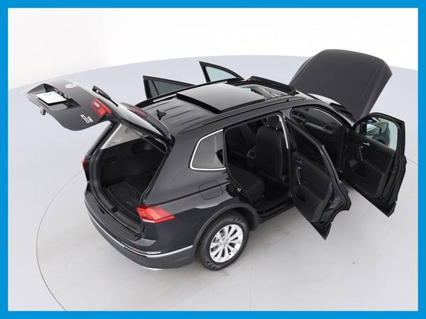 2018 VW Volkswagen Tiguan 2 0T SE 4MOTION Sport Utility 4D suv Black for sale in largo, FL – photo 19