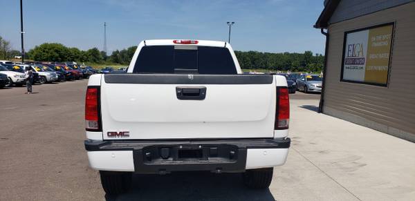 RECENT ARRIVAL!! 2013 GMC Sierra 3500HD 4WD Crew Cab Denali for sale in Chesaning, MI – photo 6